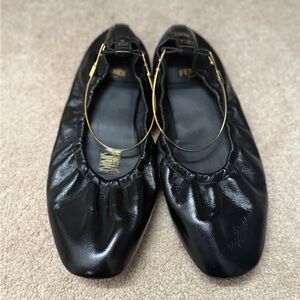 FENDI
Filo Leather Ballerina Flat
